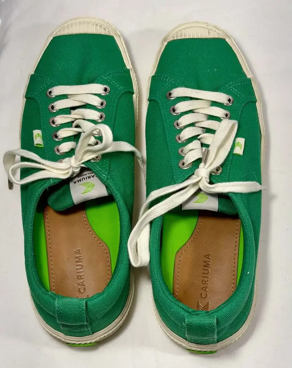 Cariuma OCA Low Green Canvas Sneakers Men's 8.5 / Women's 10
